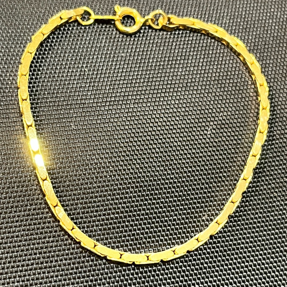 Gold bracelet